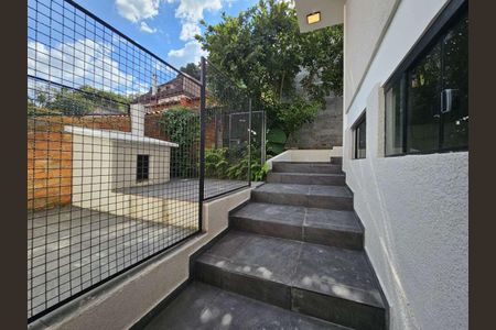 35_photo/94dce6b6c1.7954feb32d1ae247-ATLAS-895d2d1f-e7dd-4ccd-bdb3-dd1186abf634.jpg de casa à venda com 4 quartos, 320m² em Pilarzinho, Curitiba