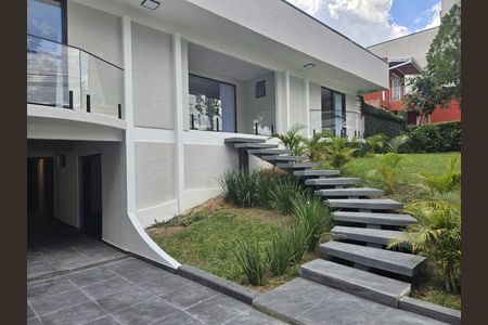 7_photo/94dce6b6c1.7954feb32d1ae247-ATLAS-9b7b3cf5-1325-45a8-bd44-ba3a0a2da318.jpg de casa à venda com 4 quartos, 320m² em Pilarzinho, Curitiba