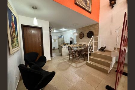 3_photo/94dce6b6c9.5debab591008d8e7-ATLAS-833b8f48-2f0d-4c47-84ba-79615784d8ec.jpg de casa à venda com 3 quartos, 299m² em Pilarzinho, Curitiba