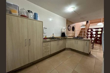 3_photo/94dce6b6c9.5debab591008d8e7-ATLAS-bc060117-5872-4538-9d03-0abec63ebf23.jpg de casa à venda com 3 quartos, 299m² em Pilarzinho, Curitiba