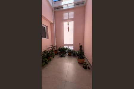 4_photo/94dce6b991.49f512fa8a9b1946-ATLAS-0d63ebc3-7e2a-4ab8-90df-059c6c5f5dd9.jpg de casa à venda com 4 quartos, 226m² em São Lourenço, Curitiba