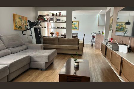 5_photo/94dce6b991.49f512fa8a9b1946-ATLAS-0e0f5595-6fcd-40b0-bd77-984ee6035306.jpg de casa à venda com 4 quartos, 226m² em São Lourenço, Curitiba