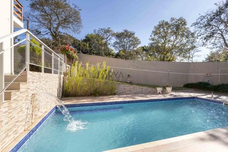 2_photo/94dce6b991.49f512fa8a9b1946-ATLAS-8a2a7a6b-e97e-4032-8f44-e14505000cbf.jpg de casa à venda com 4 quartos, 226m² em São Lourenço, Curitiba