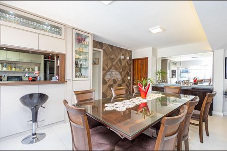 12_photo/94dce6ba55.2f15d505e37c7ac5-ATLAS-135db3f8-4aae-4dae-ab6b-239fdb056ec7.jpg de casa à venda com 4 quartos, 380m² em São Lourenço, Curitiba