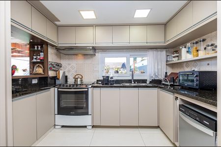 11_photo/94dce6ba55.2f15d505e37c7ac5-ATLAS-3bc6fca4-4fef-4a67-9eac-1fb0bb654192.jpg de casa à venda com 4 quartos, 380m² em São Lourenço, Curitiba