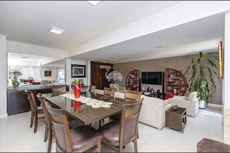 5_photo/94dce6ba55.2f15d505e37c7ac5-ATLAS-920a3f69-5a6f-4a4d-abf7-6c5f4ffb9073.jpg de casa à venda com 4 quartos, 380m² em São Lourenço, Curitiba