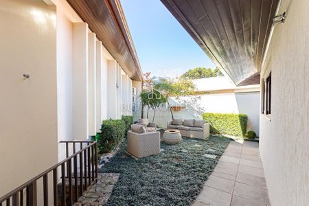 27_photo/94dce6ba55.ceff8192393c33de-ATLAS-ea2311f9-8bae-4304-9574-7cdc838e9837.jpg de casa à venda com 4 quartos, 245m² em São Lourenço, Curitiba