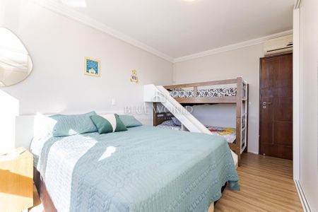 30_photo/94dce6ba55.ceff8192393c33de-ATLAS-f6dffdde-d1ed-4cab-9c97-d116892a1126.jpg de casa à venda com 4 quartos, 245m² em São Lourenço, Curitiba