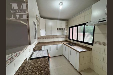 3_photo/94dce6baad.7b14635dc7f45449-ATLAS-1cbd97ce-997f-4e18-af0f-b7c1cba43b46.jpg de casa à venda com 4 quartos, 290m² em São Lourenço, Curitiba