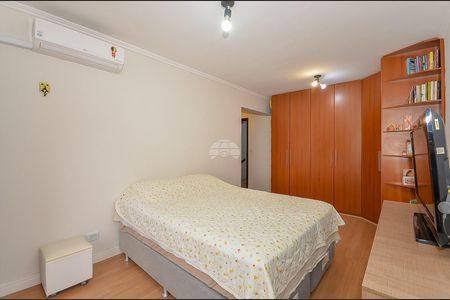 39_photo/94dce6bac5.5643fbd61cecba51-ATLAS-ea7fd54f-e74f-4f64-8710-b0a896d65208.jpg de casa à venda com 3 quartos, 197m² em São Lourenço, Curitiba