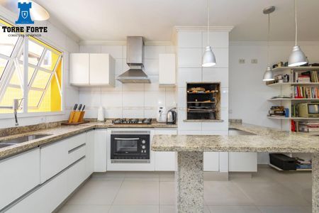 18_photo/94dce6bb21.503e90b2e545b068-ATLAS-57f0b1a8-e21e-47e3-845b-838a4cd69aed.jpg de casa à venda com 3 quartos, 194m² em São Lourenço, Curitiba