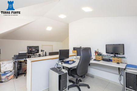 9_photo/94dce6bb21.503e90b2e545b068-ATLAS-5e9c4e5e-768f-4f70-80e1-87977b112f76.jpg de casa à venda com 3 quartos, 194m² em São Lourenço, Curitiba