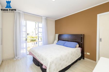 1_photo/94dce6bb21.503e90b2e545b068-ATLAS-a2ac09bd-afda-4929-b89d-325818ee66e8.jpg de casa à venda com 3 quartos, 194m² em São Lourenço, Curitiba