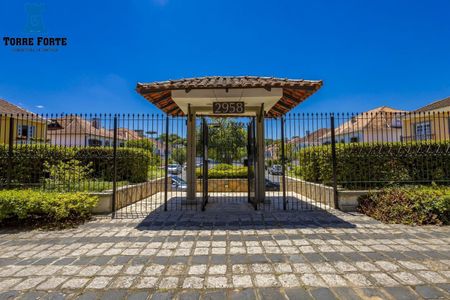 5_photo/94dce6bb21.503e90b2e545b068-ATLAS-d8cacf84-d5ac-4501-bce0-3966d38dc4b7.jpg de casa à venda com 3 quartos, 194m² em São Lourenço, Curitiba