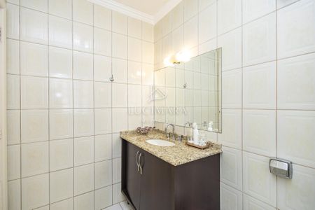 43_photo/94dce6bb37.09604b2c146ebc17-ATLAS-b3c53163-4681-4b91-be37-dee50da52daa.jpg de casa à venda com 3 quartos, 199m² em São Lourenço, Curitiba