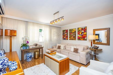 2_photo/94dce6bb37.09604b2c146ebc17-ATLAS-b926b76e-d03a-4843-b9bb-64f5bb3279f5.jpg de casa à venda com 3 quartos, 199m² em São Lourenço, Curitiba