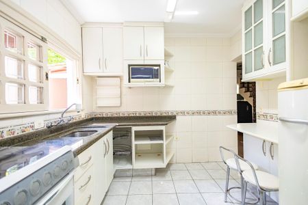 9_photo/94dce6bb37.70d34e1d457a0501-ATLAS-bc57c6d6-c2ef-4dfc-a7b9-fd8437ba5b8a.jpg de casa à venda com 3 quartos, 181m² em São Lourenço, Curitiba