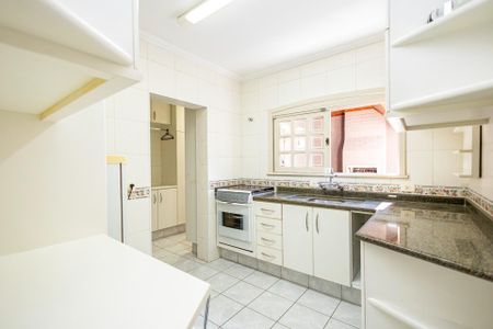 7_photo/94dce6bb37.70d34e1d457a0501-ATLAS-cbc54b06-db5a-4f51-bd3b-9f55c55f96be.jpg de casa à venda com 3 quartos, 181m² em São Lourenço, Curitiba