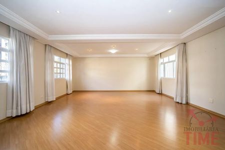 3_photo/94dce6bc67.5b1ffa6849bccbd1-ATLAS-083fd5a0-6bd4-4555-ab2d-a51671af25a8.jpg de casa à venda com 5 quartos, 600m² em São Lourenço, Curitiba