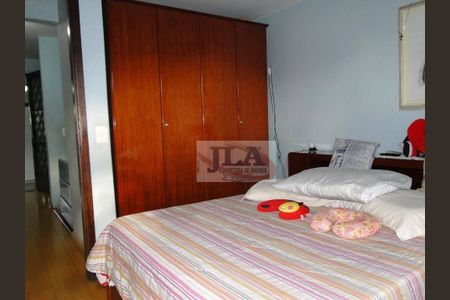 2_photo/94dce6bc71.8a706a3c1c8a5b40-ATLAS-06fa2eea-7f52-4982-9d4a-66f5fc5f62e0.jpg de casa à venda com 3 quartos, 200m² em São Lourenço, Curitiba