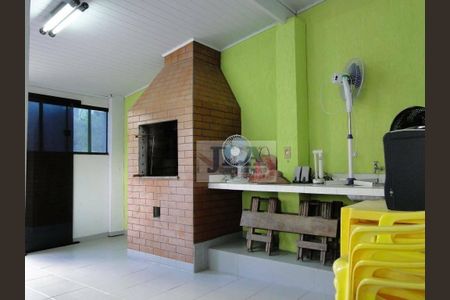 8_photo/94dce6bc71.8a706a3c1c8a5b40-ATLAS-3a55481e-da4e-4cb1-a822-07d804849111.jpg de casa à venda com 3 quartos, 200m² em São Lourenço, Curitiba