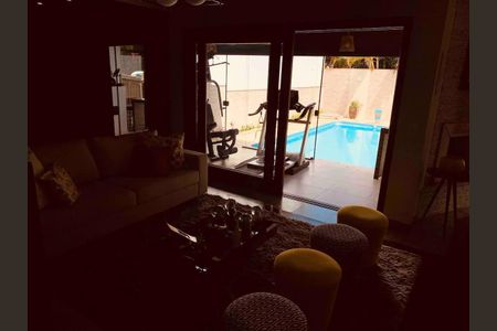 21_photo/94dce6bc71.cbbfd4a03055828f-ATLAS-798f7519-26ed-4367-97b0-84fa340e1188.jpg de casa à venda com 3 quartos, 260m² em São Lourenço, Curitiba