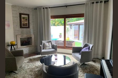 23_photo/94dce6bc71.cbbfd4a03055828f-ATLAS-be2c71e4-f38d-4b0c-a6ba-2a3147ed7a68.jpg de casa à venda com 3 quartos, 260m² em São Lourenço, Curitiba