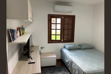 34_photo/94dce6bc71.cbbfd4a03055828f-ATLAS-eaf1ff10-6d35-46a6-b28e-5ae1436360f1.jpg de casa à venda com 3 quartos, 260m² em São Lourenço, Curitiba