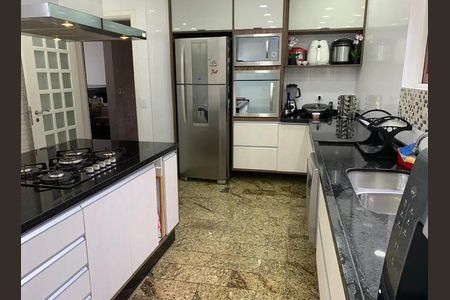 41_photo/94dce6bc71.cbbfd4a03055828f-ATLAS-ec71c177-d53d-4139-92bc-5bea17d5d7b7.jpg de casa à venda com 3 quartos, 260m² em São Lourenço, Curitiba