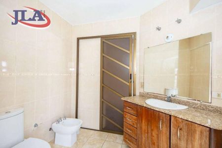 34_photo/94dce6bcdf.2c15601846e0cf59-ATLAS-aae93a86-ed39-4529-82bc-1a730501ca01.jpg de casa à venda com 5 quartos, 779m² em São Lourenço, Curitiba