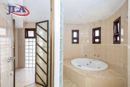 33_photo/94dce6bcdf.2c15601846e0cf59-ATLAS-e01b3010-8c43-4174-a25d-5d45d7182a78.jpg de casa à venda com 5 quartos, 779m² em São Lourenço, Curitiba