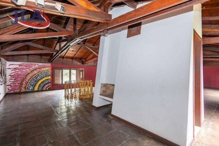 44_photo/94dce6bcdf.2c15601846e0cf59-ATLAS-e463bf6f-697c-4c6c-bc13-929170eb349a.jpg de casa à venda com 5 quartos, 779m² em São Lourenço, Curitiba