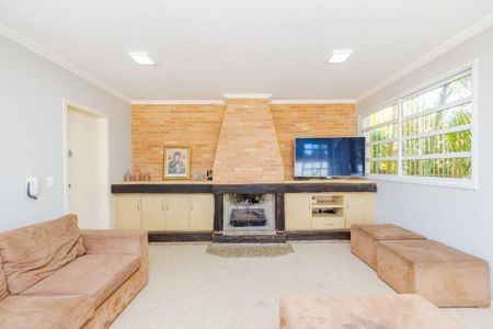 9_photo/94dce6bce1.6c5c93e045adfc60-ATLAS-a88b9518-c5fc-43ba-a8a3-3228c79773d4.jpg de casa à venda com 4 quartos, 498m² em São Lourenço, Curitiba