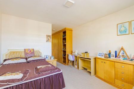 7_photo/94dce6bce1.6c5c93e045adfc60-ATLAS-ae42001f-da54-49b8-92d7-d08d7919b674.jpg de casa à venda com 4 quartos, 498m² em São Lourenço, Curitiba