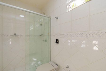 7_photo/94dce6bce1.6c5c93e045adfc60-ATLAS-fd45c93b-34b3-461f-8fbf-bde866a011db.jpg de casa à venda com 4 quartos, 498m² em São Lourenço, Curitiba