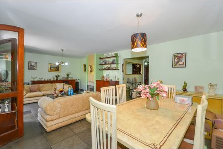 10_photo/94dce6bced.a5aae0993012fdde-ATLAS-43a07f77-6041-413a-affe-3a9701e7c40e.jpg de casa à venda com 4 quartos, 332m² em São Lourenço, Curitiba