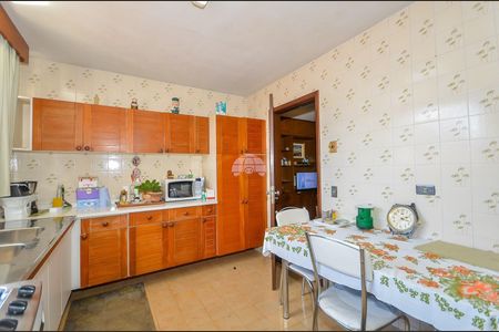 13_photo/94dce6bced.a5aae0993012fdde-ATLAS-d871b24c-32ca-44dd-92a9-d58fc9bbf2d2.jpg de casa à venda com 4 quartos, 332m² em São Lourenço, Curitiba