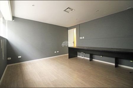 32_photo/94dce6bd0d.98394cdd37298889-ATLAS-e054b02b-e984-4ad4-bda9-218a8ef384fc.jpg de casa para alugar com 0 quarto, 600m² em São Lourenço, Curitiba