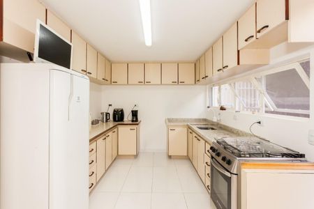 11_photo/94dce6bd43.821bca6a381fcd78-ATLAS-1fc29d08-cfac-4fad-accc-efd36054de73.jpg de casa à venda com 3 quartos, 115m² em Ahú, Curitiba