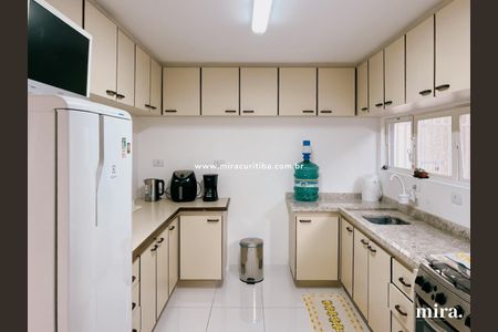 15_photo/94dce6bd43.821bca6a381fcd78-ATLAS-9c8b51c8-4aaa-41ce-bd8a-8dd60e08ff5f.jpg de casa à venda com 3 quartos, 201m² em Ahú, Curitiba