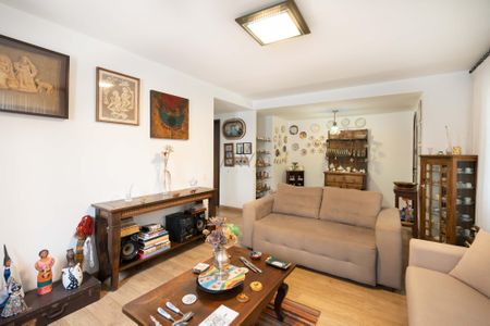 7_photo/94dce6bd51.e38f2492aa902cd9-ATLAS-d8d3d505-f6f5-4b77-95cb-ccc0e99c0ffa.jpg de casa à venda com 3 quartos, 248m² em Ahú, Curitiba