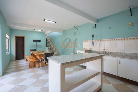 25_photo/94dce6bd57.c90f043f73090339-ATLAS-7197b6ee-9fb3-4b01-8dfa-d72f29691ea7.jpg de casa à venda com 2 quartos, 116m² em Ahú, Curitiba