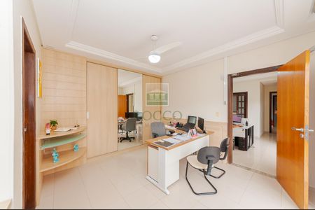 11_photo/94dce6bd91.18e6ac91b37a8e88-ATLAS-3d95a166-5ffd-4c13-a06f-c9dda0c165e1.jpg de casa à venda com 6 quartos, 369m² em Ahú, Curitiba