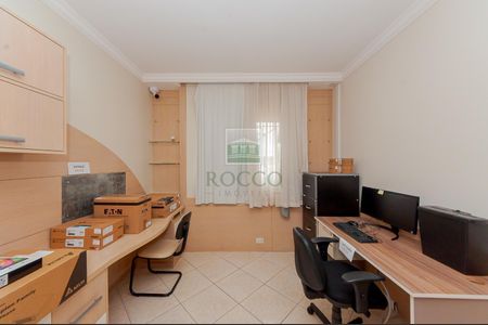 27_photo/94dce6bd91.18e6ac91b37a8e88-ATLAS-58bc47eb-b6d8-4181-8815-9329f2968b30.jpg de casa à venda com 6 quartos, 369m² em Ahú, Curitiba
