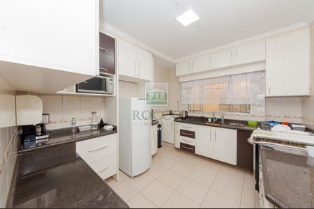 37_photo/94dce6bd91.18e6ac91b37a8e88-ATLAS-a962e4ba-0603-4f6f-b55c-b2fdc535f32e.jpg de casa à venda com 6 quartos, 369m² em Ahú, Curitiba