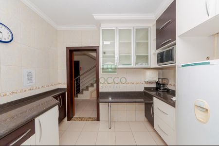 36_photo/94dce6bd91.18e6ac91b37a8e88-ATLAS-bd088f2a-75e1-4cea-be01-7fd35b052070.jpg de casa à venda com 6 quartos, 369m² em Ahú, Curitiba