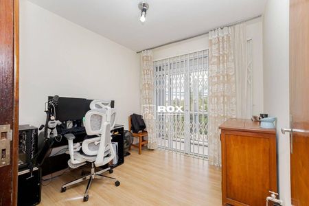 5_photo/94dce6bdeb.f9fd596f8c1c84e9-ATLAS-baf0eb35-3f26-4e38-805d-5b1d91de001e.jpg de casa à venda com 3 quartos, 113m² em Ahú, Curitiba