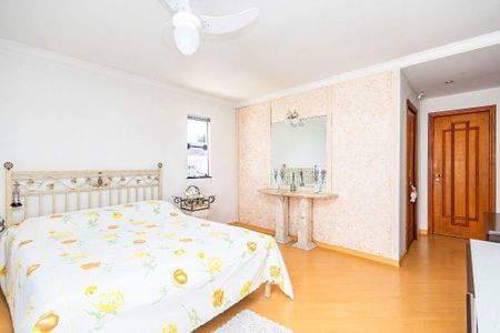 10_photo/94dce6bdf1.1a3e319d327b48ea-ATLAS-34a3b503-0b83-4e02-b4f8-df7a6adee02f.jpg de casa à venda com 4 quartos, 293m² em São Lourenço, Curitiba