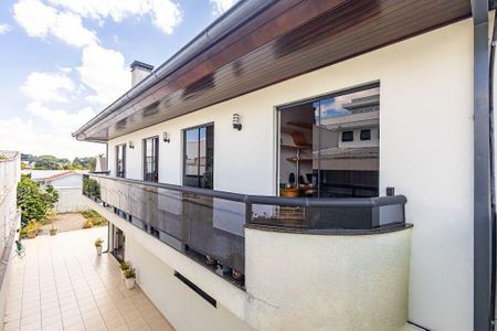 34_photo/94dce6bdf1.1a3e319d327b48ea-ATLAS-d5bddbd5-2c36-41cf-8548-e33952188cee.jpg de casa à venda com 4 quartos, 293m² em São Lourenço, Curitiba