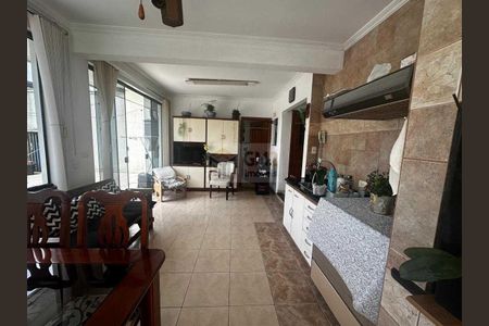 9_photo/94dce6bdf1.f34ea19b5153c875-ATLAS-41c06dd9-eeca-441f-aba0-944c02b28106.jpg de casa à venda com 3 quartos, 292m² em São Lourenço, Curitiba